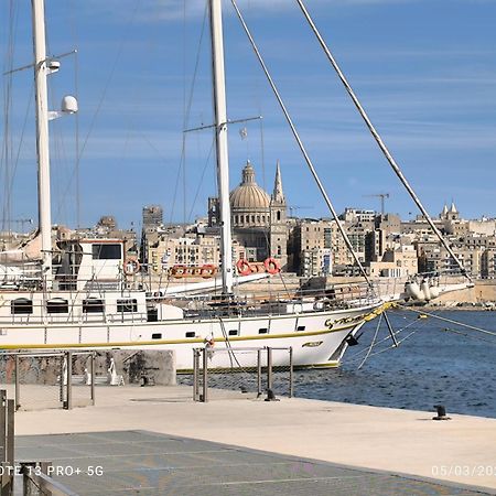 One Bedroom Tea Apartment Il-Gzira מראה חיצוני תמונה