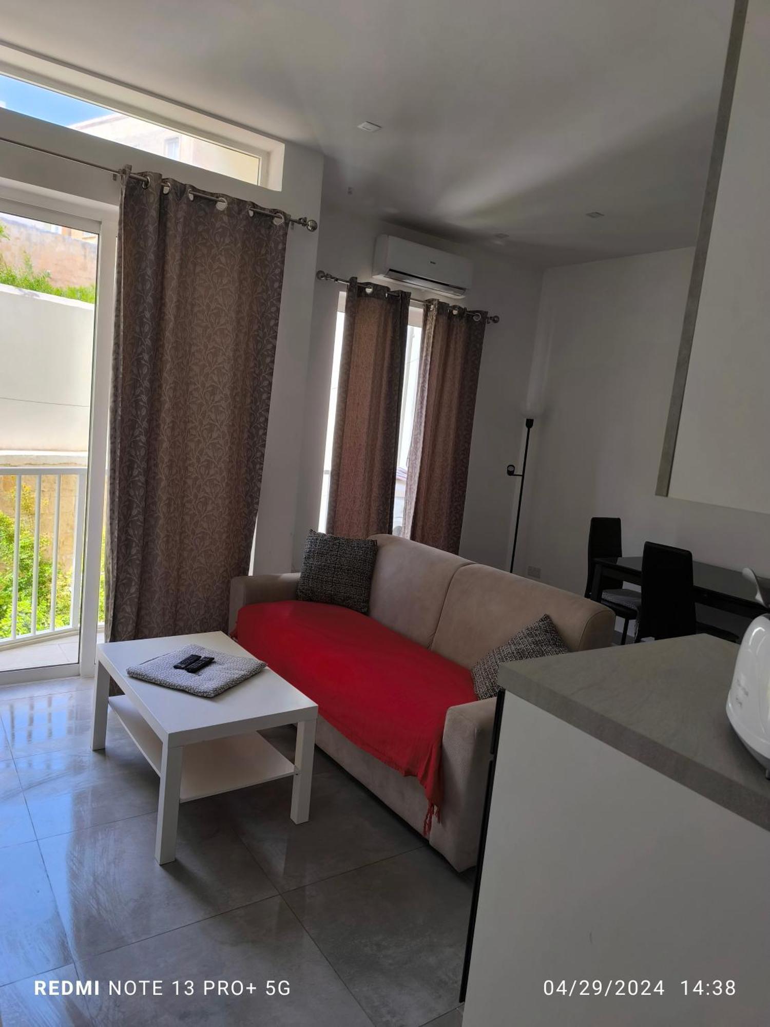 One Bedroom Tea Apartment Il-Gzira מראה חיצוני תמונה
