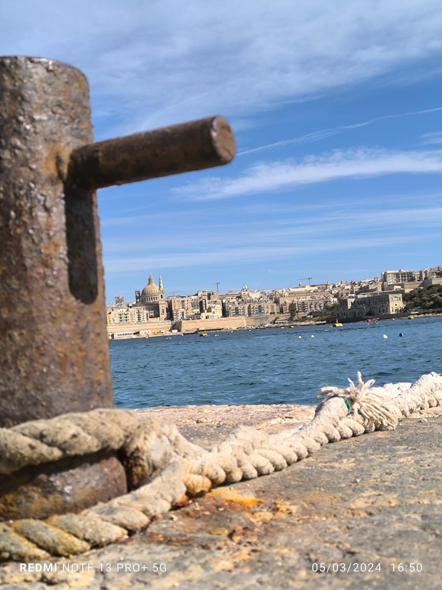 One Bedroom Tea Apartment Il-Gzira מראה חיצוני תמונה
